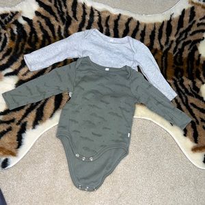 MORI long sleeve onesie (2 pc)